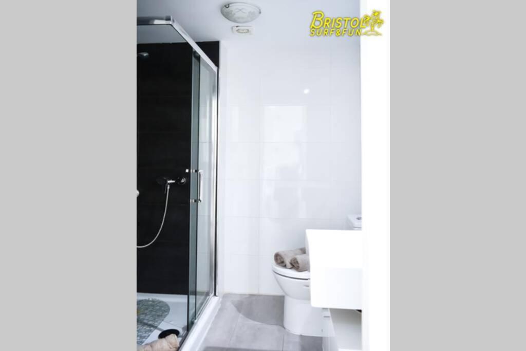 קורלחו B-Rent Bristol Beach Surf & Fun מראה חיצוני תמונה