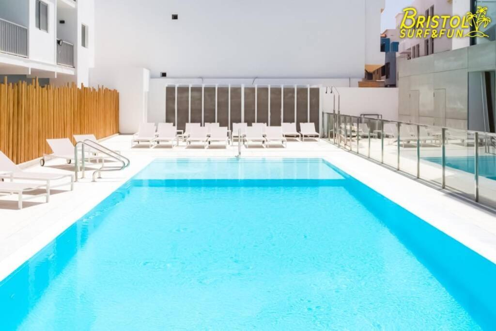 קורלחו B-Rent Bristol Beach Surf & Fun מראה חיצוני תמונה